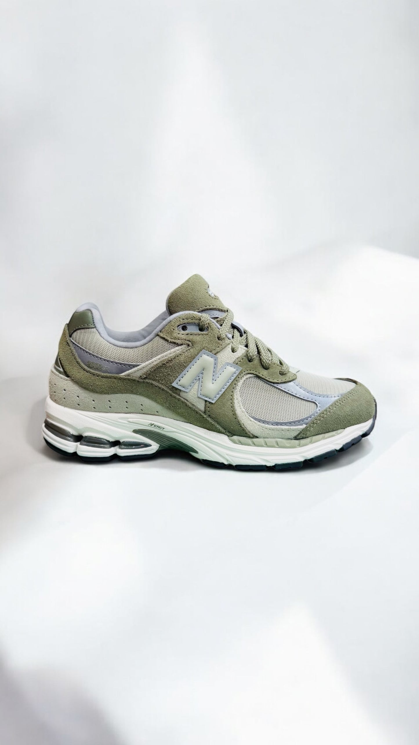 NB U2002RCA