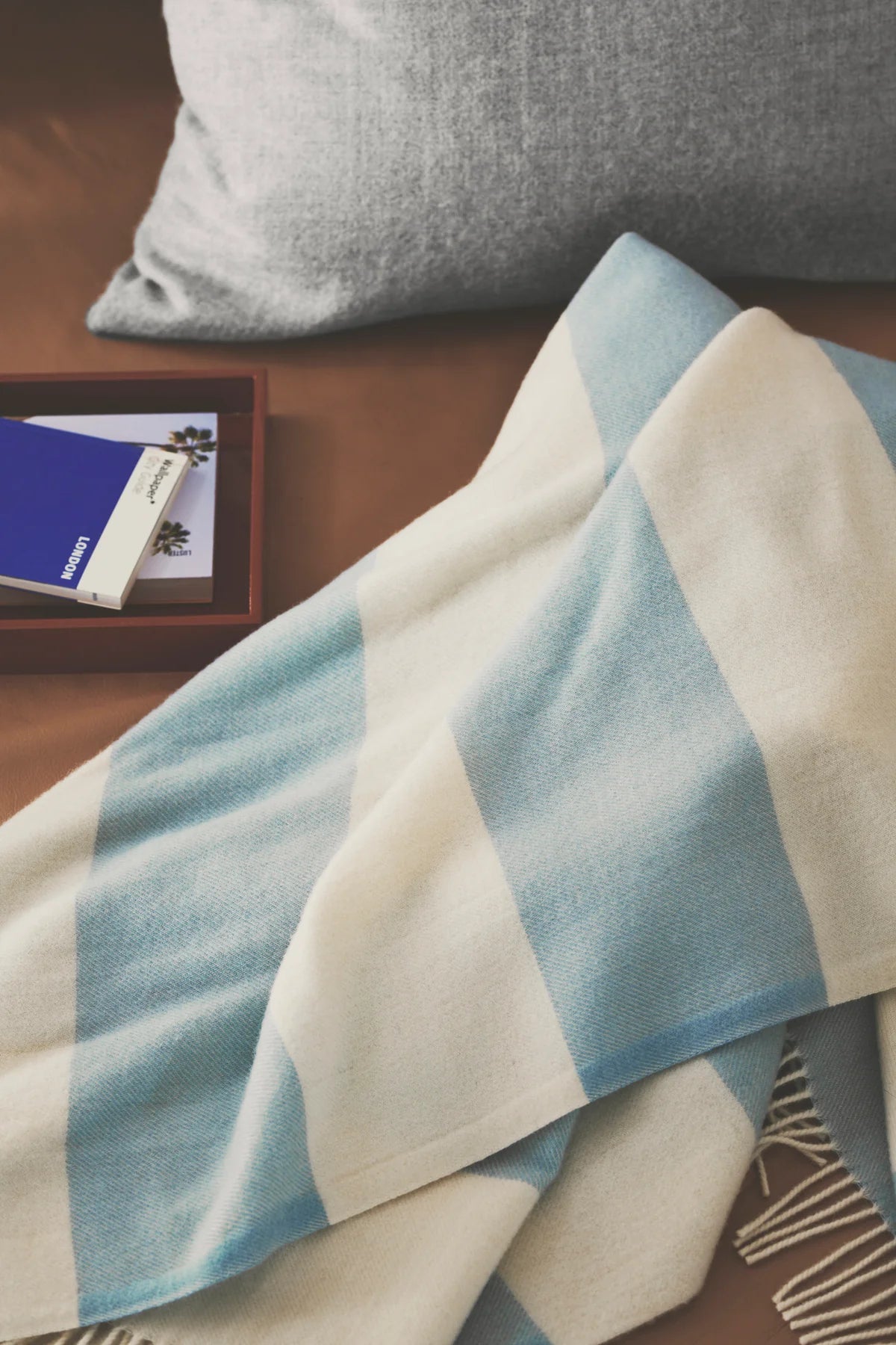 THE SWEATER, BLUE